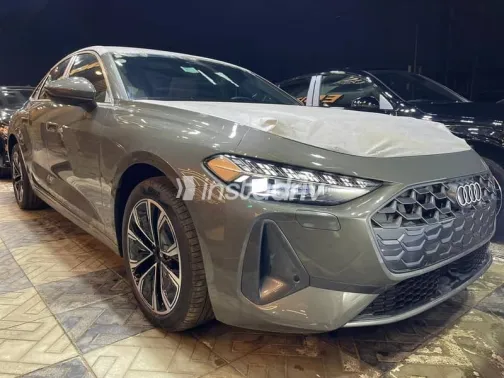 اودي A5 2025 رمادي جديدة للبيع - 3