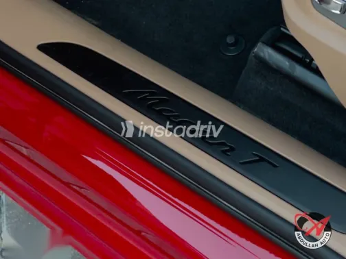 بورش ماكان 2023 أحمر مستعملة للبيع - 9