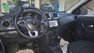 رينو لوجان 2020 أزرق غامق مستعملة للبيع
