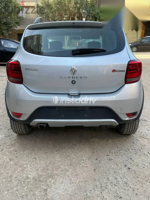 رينو سانديرو 2023 فضي مستعملة للبيع - 5