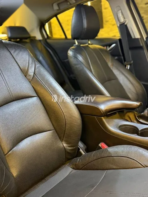 مازدا 3 2018 فضي مستعملة للبيع - 5