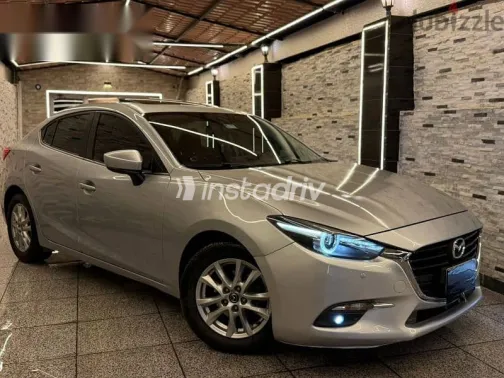 مازدا 3 2018 فضي مستعملة للبيع - 7