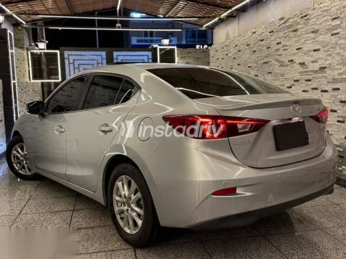 مازدا 3 2018 فضي مستعملة للبيع - 9