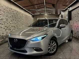 مازدا 3 2018 فضي مستعملة للبيع