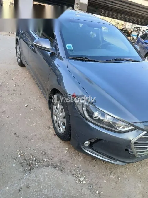 هيونداي إلنترا 2018 رمادي مستعملة للبيع - 5