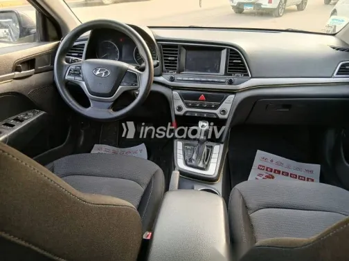 هيونداي إلنترا 2018 رمادي مستعملة للبيع - 6