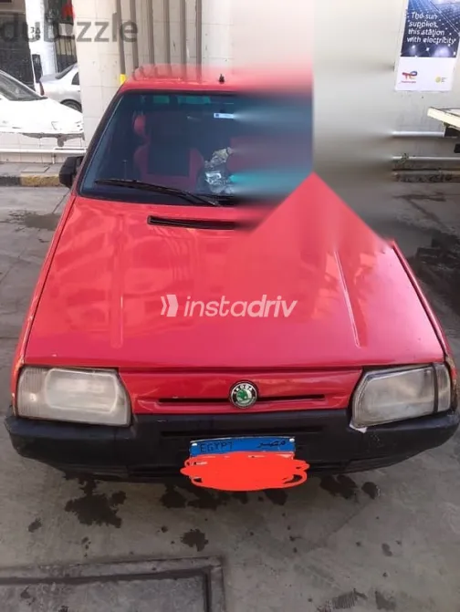 سكودا فيفوريت 1994 أحمر مستعملة للبيع - 1
