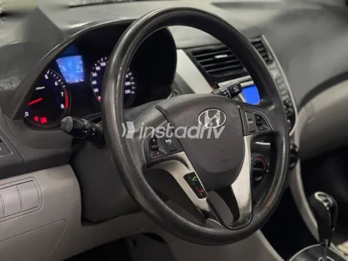 هيونداي اكسنت 2012 أزرق غامق مستعملة للبيع - 3