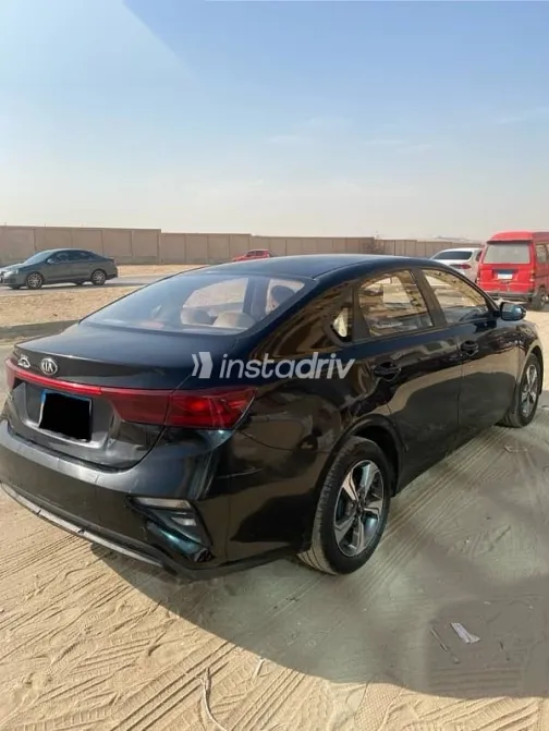 كيا سيراتو 2019 أسود مستعملة للبيع - 5