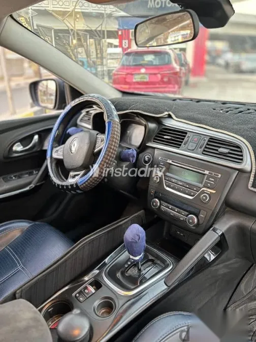 رينو كادجار 2019 أزرق غامق مستعملة للبيع - 6