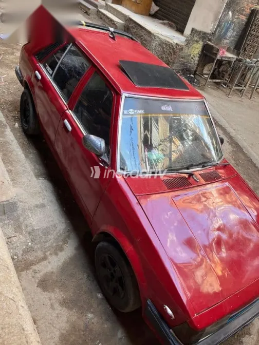 مازدا 323 1981 أحمر مستعملة للبيع - 3