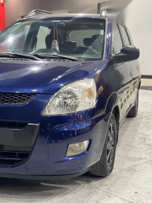 هيونداي ماتريكس 2010 أزرق غامق مستعملة للبيع - 4