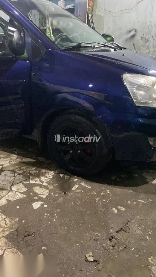 هيونداي ماتريكس 2010 أزرق غامق مستعملة للبيع - 5