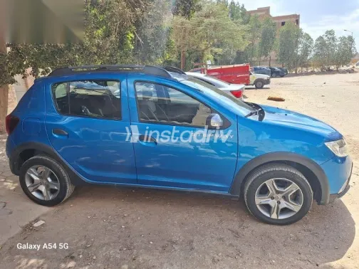 رينو سانديرو 2020 أزرق غامق مستعملة للبيع - 5