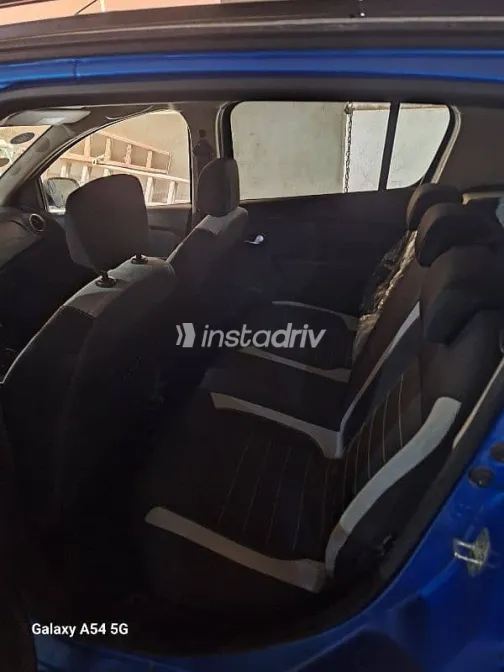 رينو سانديرو 2020 أزرق غامق مستعملة للبيع - 8