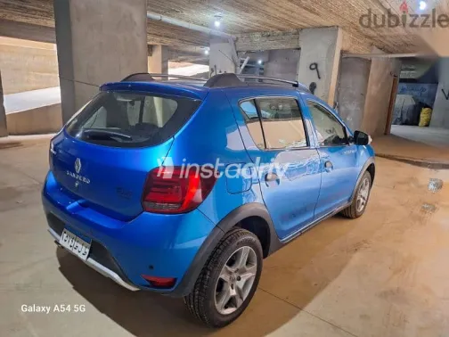 رينو سانديرو 2020 أزرق غامق مستعملة للبيع - 9