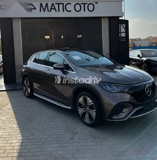 مرسيدس EQE 2024 بني جديدة للبيع - 1