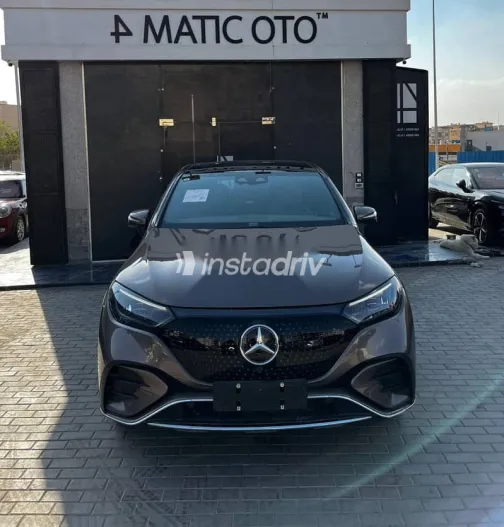 مرسيدس EQE 2024 بني جديدة للبيع - 4