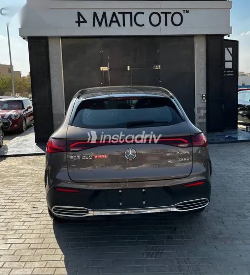 مرسيدس EQE 2024 بني جديدة للبيع - 5