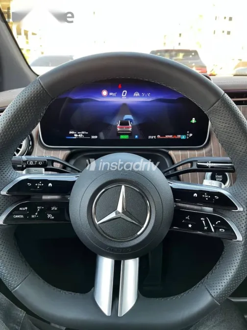 مرسيدس EQE 2024 بني جديدة للبيع - 9