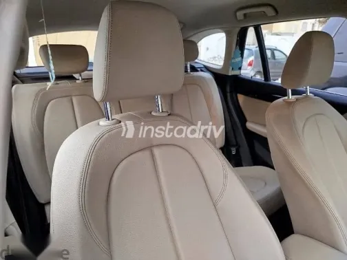 بي ام دبليو X1 2017 أسود مستعملة للبيع - 5