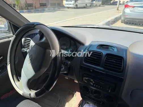 هيونداي فيرنا 2012 أسود مستعملة للبيع - 3