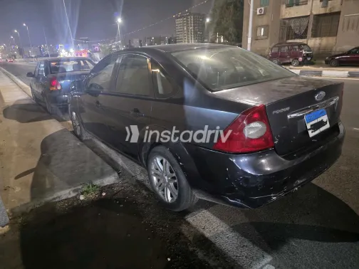 فورد فوكس 2009 أبيض مستعملة للبيع - 2