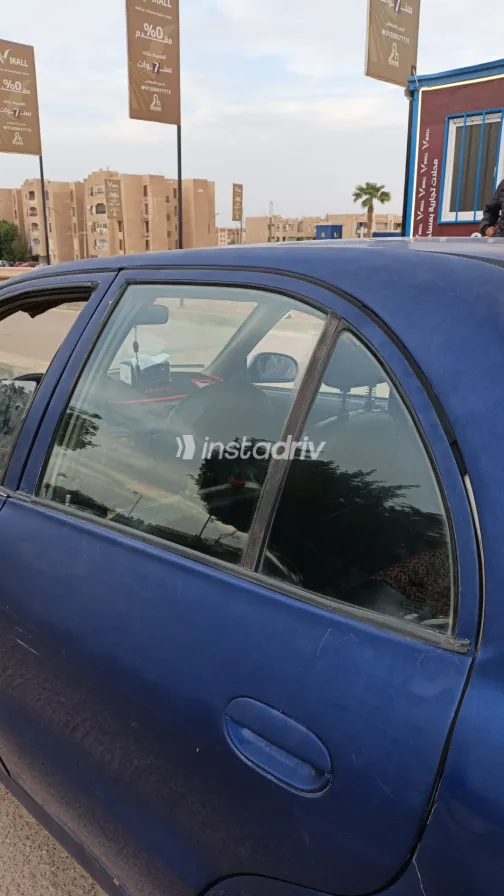 Hyundai Accent 2001 White Used for Sale - 1