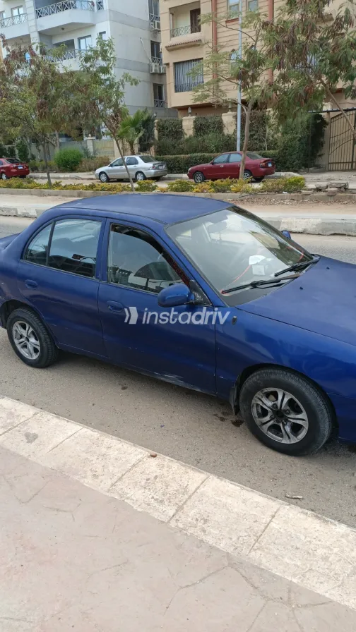 Hyundai Accent 2001 White Used for Sale - 2