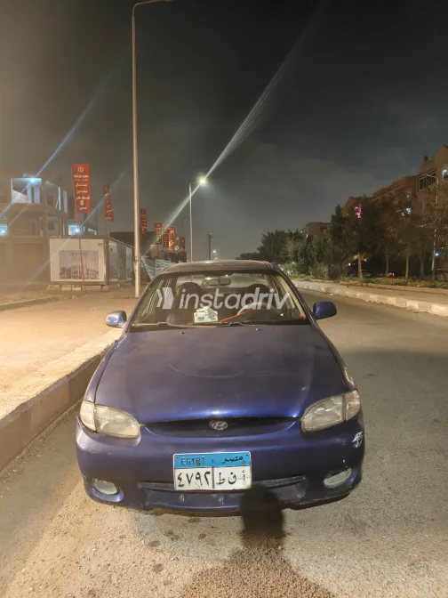 Hyundai Accent 2001 White Used for Sale - 3