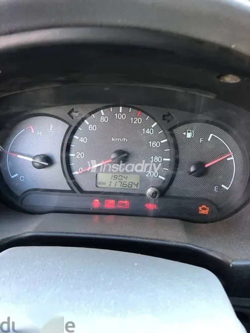 هيونداي فيرنا 2008 ذهبي مستعملة للبيع - 2