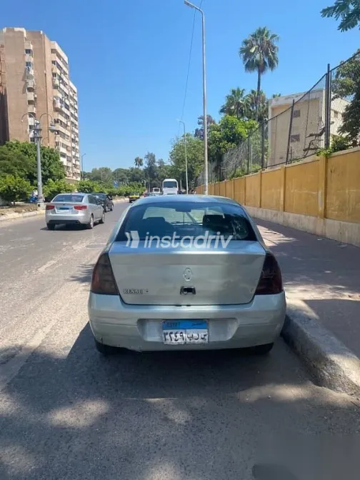 رينو كليو 2001 فضي مستعملة للبيع - 3