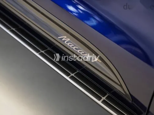 بورش ماكان 2022 أزرق غامق مستعملة للبيع - 4