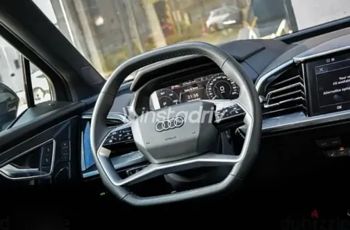 اودي Q5 2025 أسود جديدة للبيع - 2