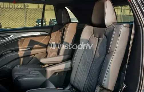 اودي Q5 2025 أسود جديدة للبيع - 5