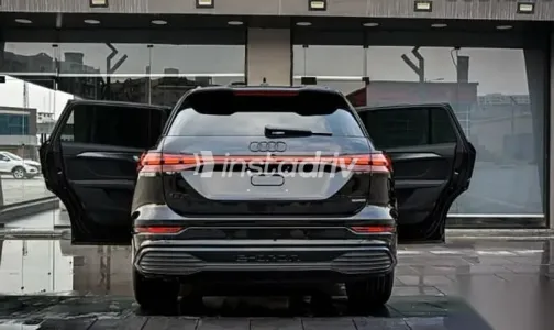 اودي Q5 2025 أسود جديدة للبيع - 7