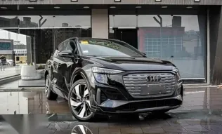 اودي Q5 2025 أسود جديدة للبيع