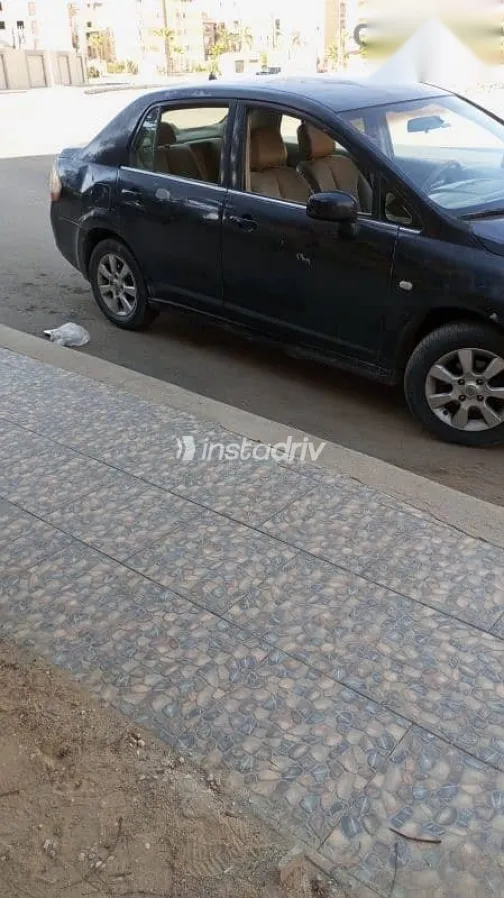 نيسان تيدا 2007 أسود مستعملة للبيع - 3