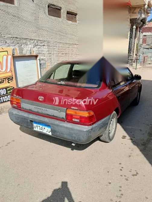 تويوتا كورولا 1995 أحمر مستعملة للبيع - 6