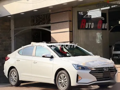 هيونداي إلنترا 2026 أبيض جديدة للبيع - 5
