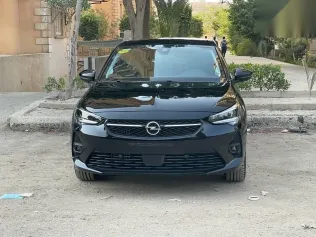 اوبل كورسا 2023 أسود مستعملة للبيع