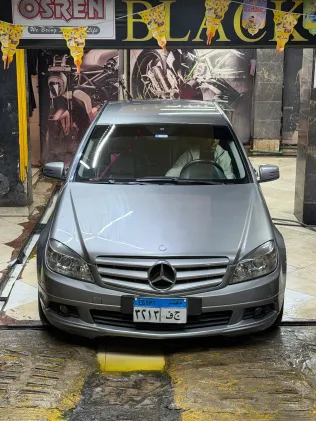 مرسيدس C 180 2010 أبيض مستعملة للبيع