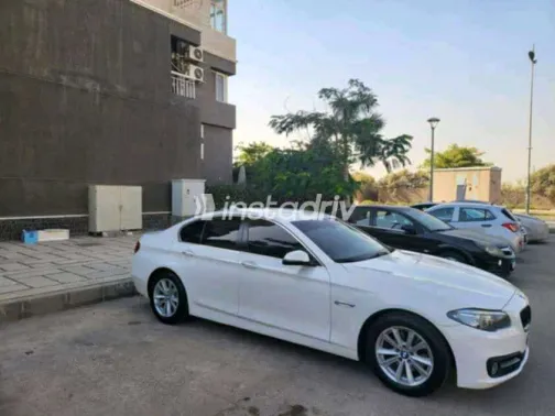بي ام دبليو 520 2017 أبيض مستعملة للبيع - 1