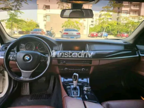 بي ام دبليو 520 2017 أبيض مستعملة للبيع - 2