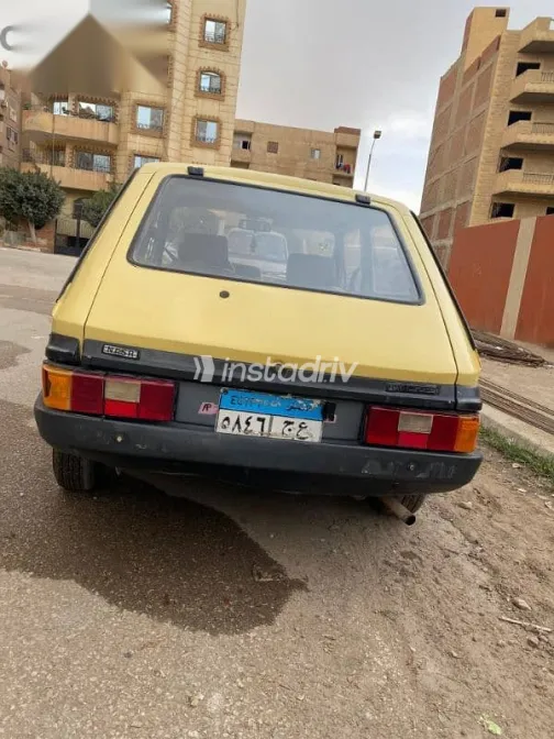 فيات 127 1982 أصفر مستعملة للبيع - 10