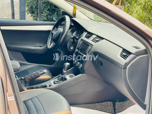 سكودا اوكتافيا A7 2016 أبيض مستعملة للبيع - 7