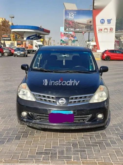 نيسان تيدا 2010 أسود مستعملة للبيع - 2