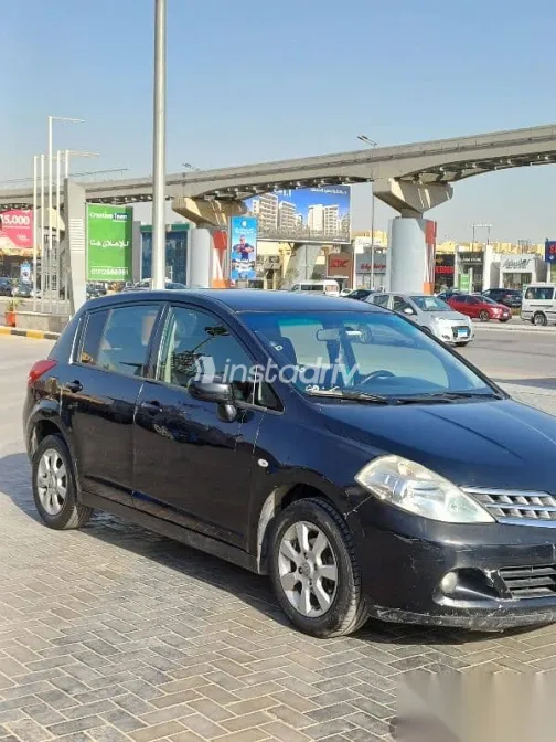 نيسان تيدا 2010 أسود مستعملة للبيع - 3