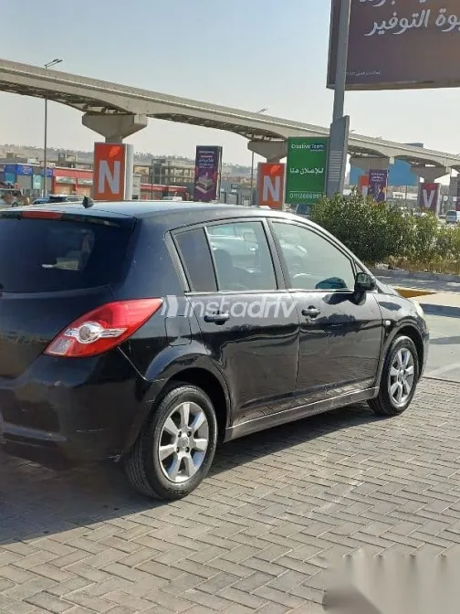نيسان تيدا 2010 أسود مستعملة للبيع - 5