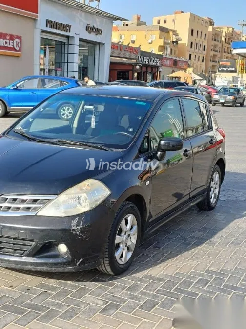 نيسان تيدا 2010 أسود مستعملة للبيع - 8